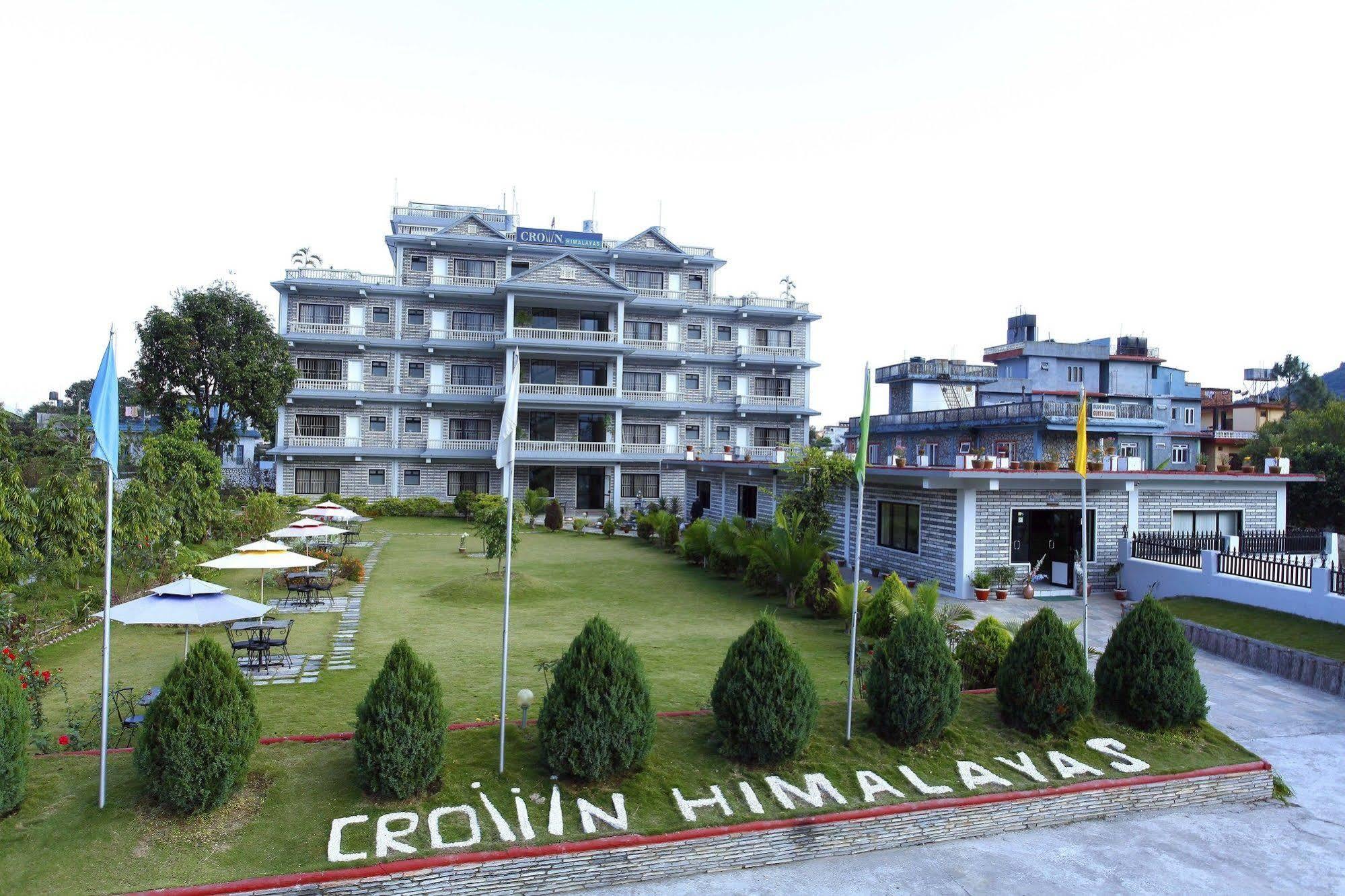 Hotel Crown Himalayas Похара Екстериор снимка
